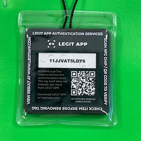 Valentino Garavani Va Va Voom Rockstud Clutch Shoulder Bag-Neon Green - Preowned - Picture 4 of 16